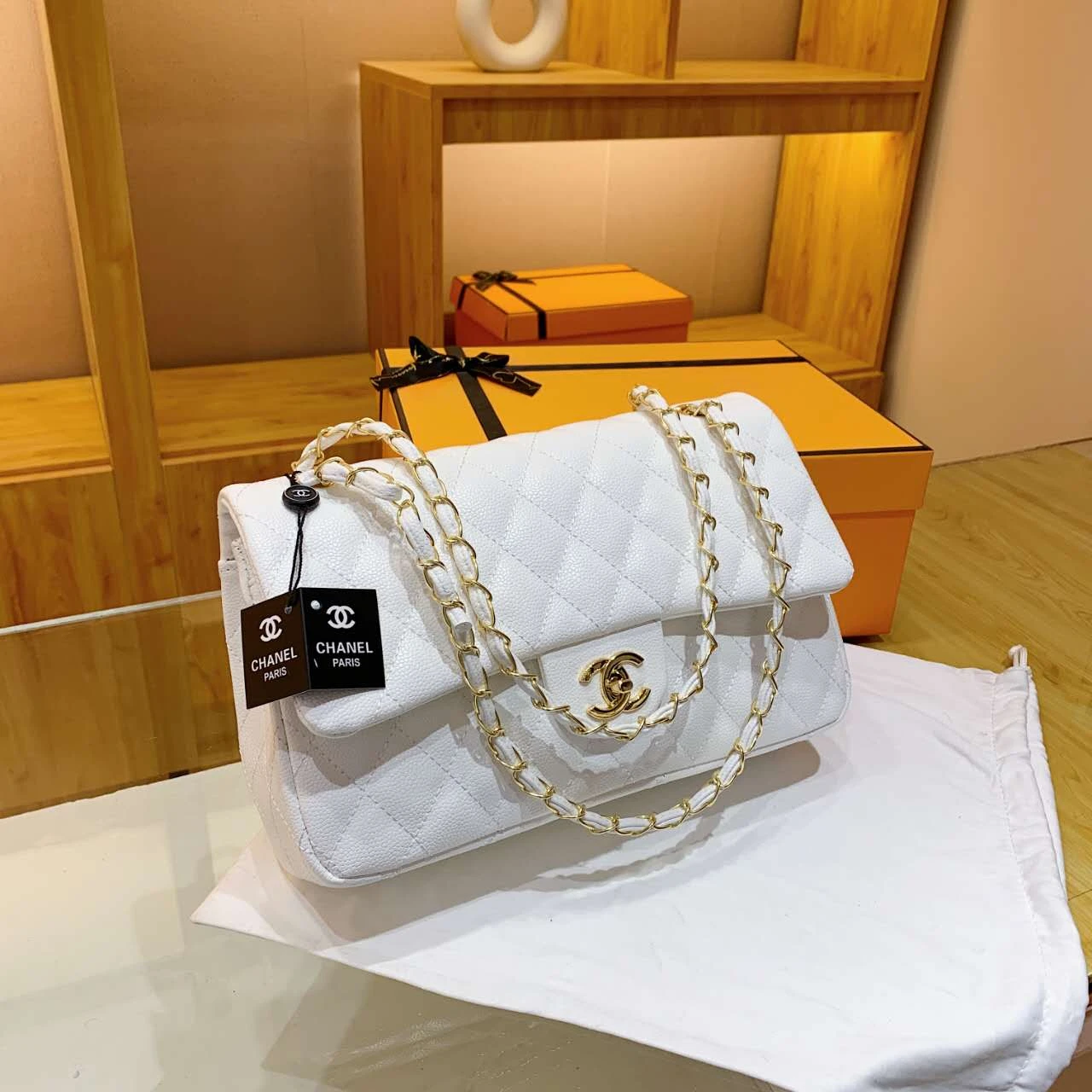 Sac Chanel CF moyen à chaîne