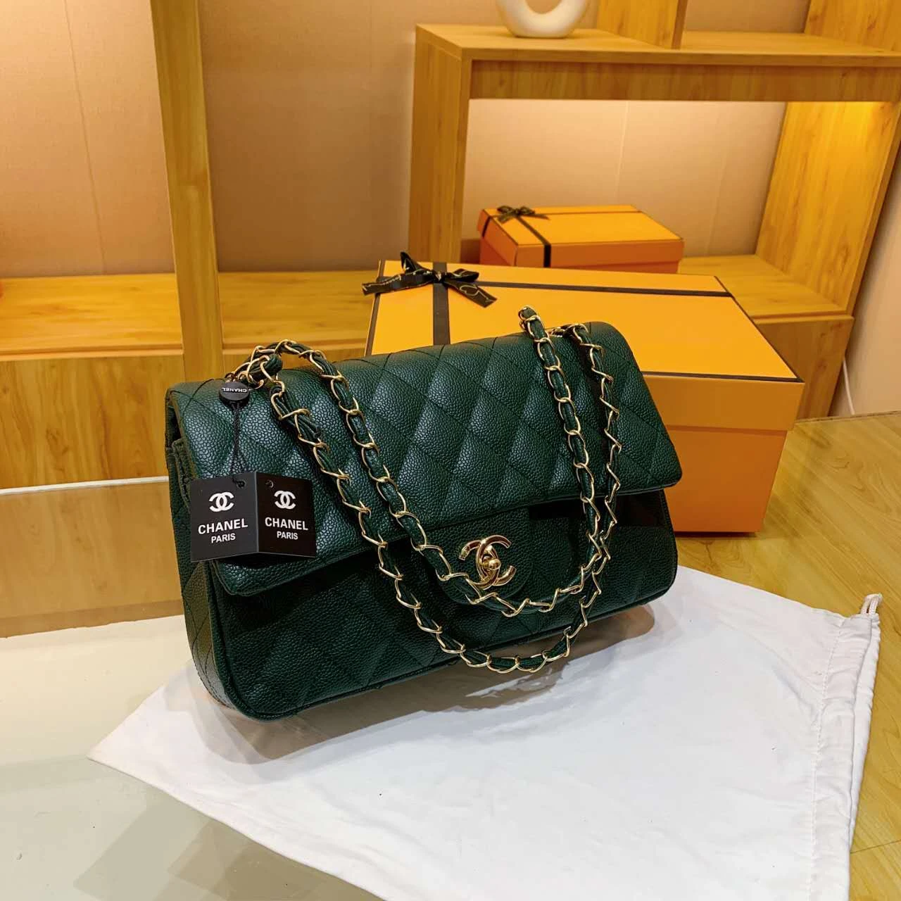 Sac Chanel CF moyen à chaîne