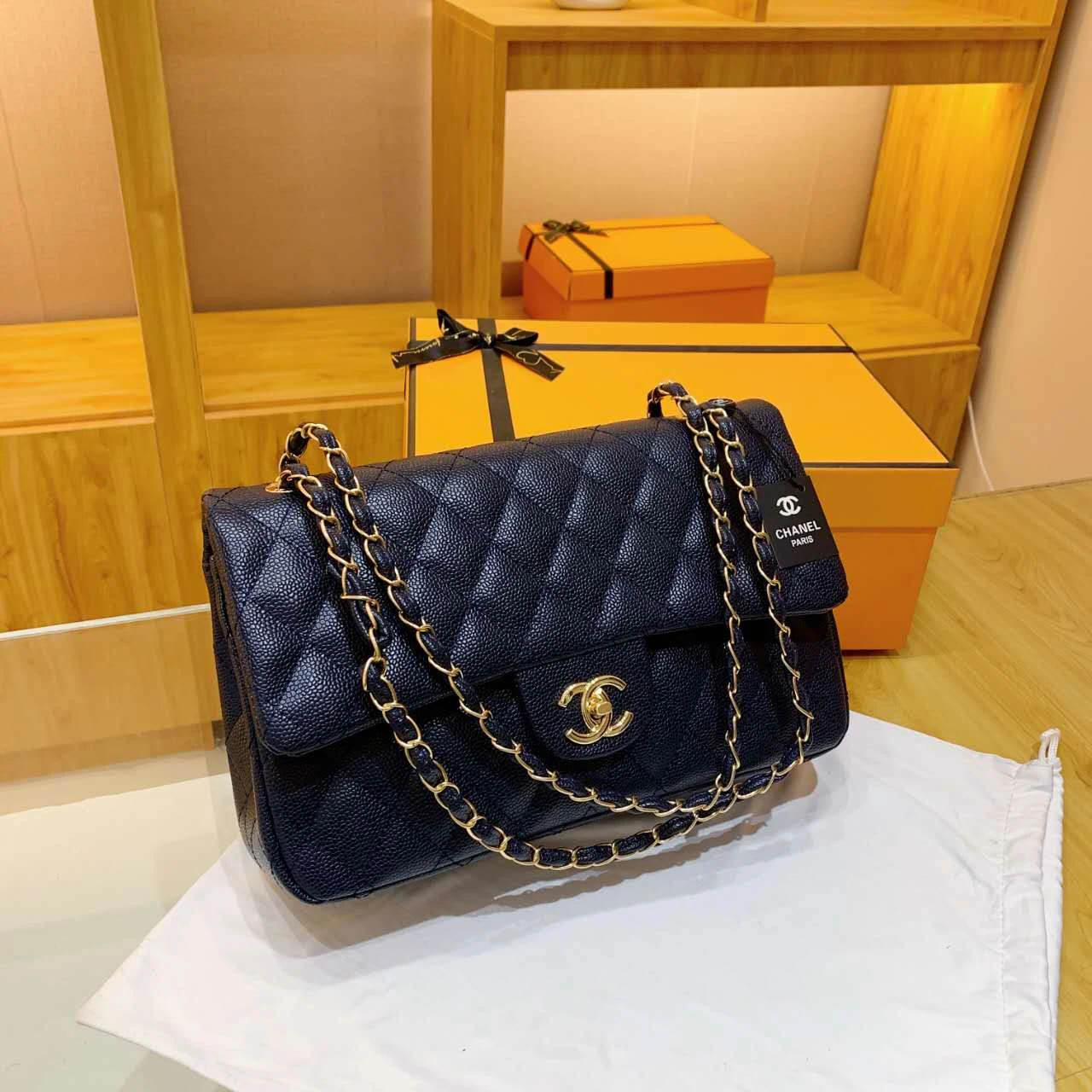Sac Chanel CF moyen à chaîne